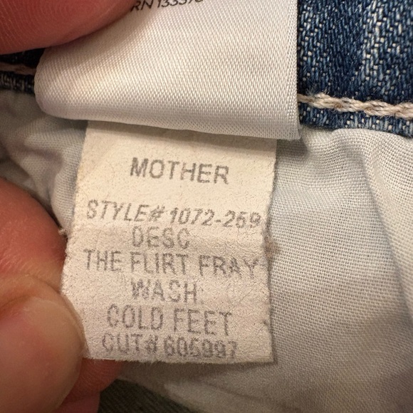 NWOT MOTHER The Flirt Fray Jeans in Cold Feet Women’s 30 - Picture 11 of 16